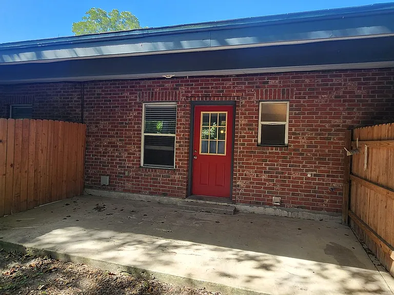 215 Eleanor Ave — Photo 12