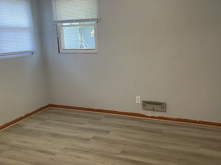 117 S William St — Photo 15