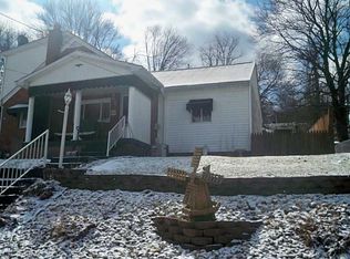 405 Mary St, Jeannette, PA