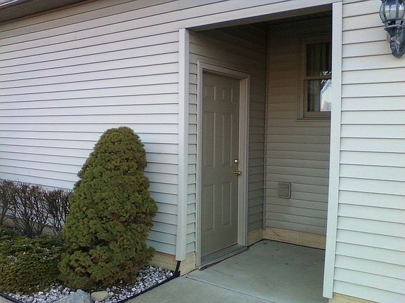4th image of 740 Saint James Park Ave