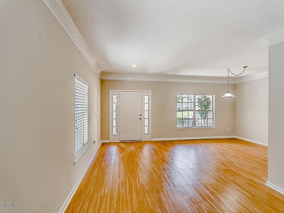 3rd image of 2268 W Clovelly Ln