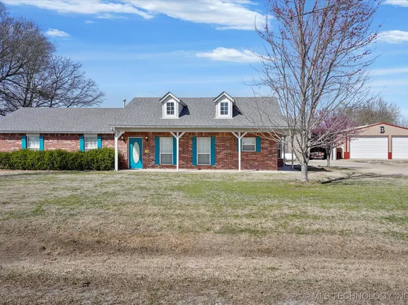 2615 Chute Dr, Oologah, OK 74053