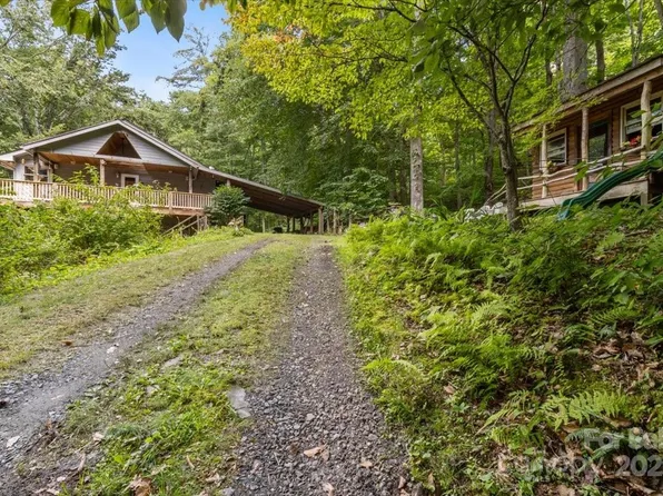659 R B Deyton Rd, Green Mountain, NC 28740