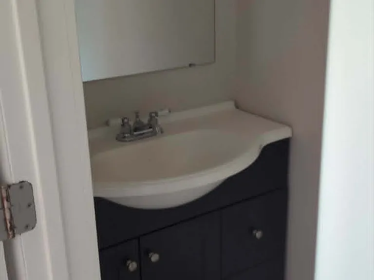 77 Penn Ln — Photo 8