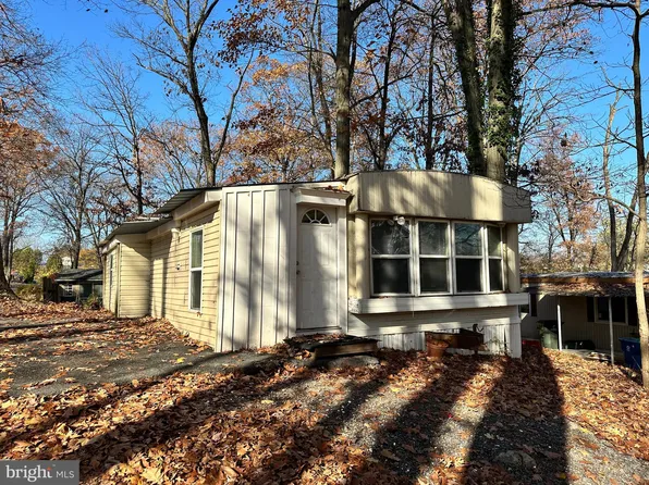 700 Salem Rd Trailer 11, Etters, PA 17319