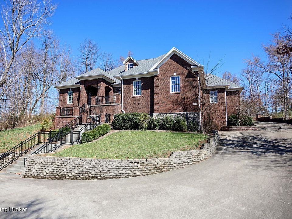 1st image of 560 Heritage Hill Pkwy