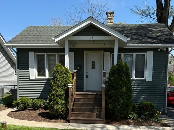 28 Clairmont St, Joliet, IL 60433