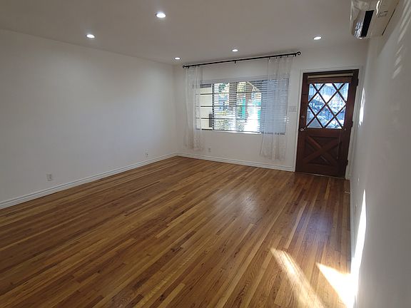 2nd image of 4386-4386 Bakman Ave