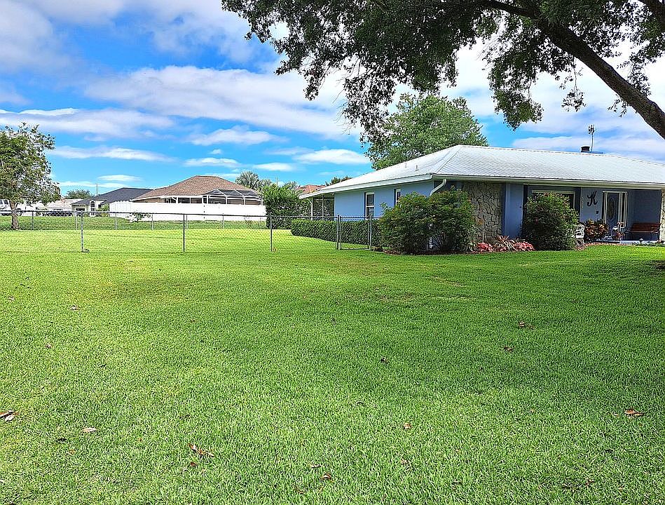 2nd image of 529 Somerset Dr