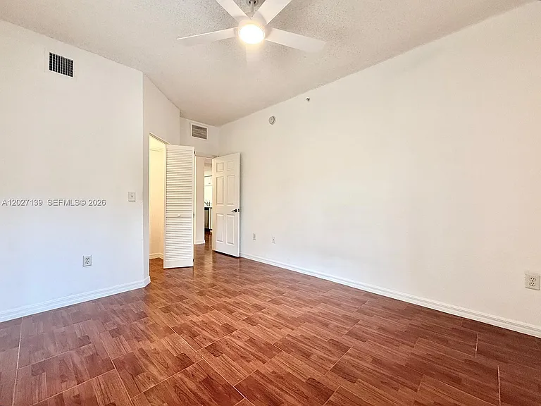 3022 Alcazar Pl #101 — Photo 16
