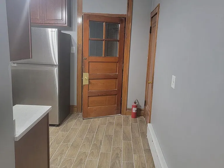 5246 W School St #1 — Photo 24