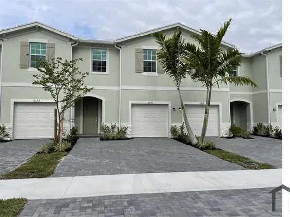 6921 Harbours Edge Ave, Lake Worth, FL 33467