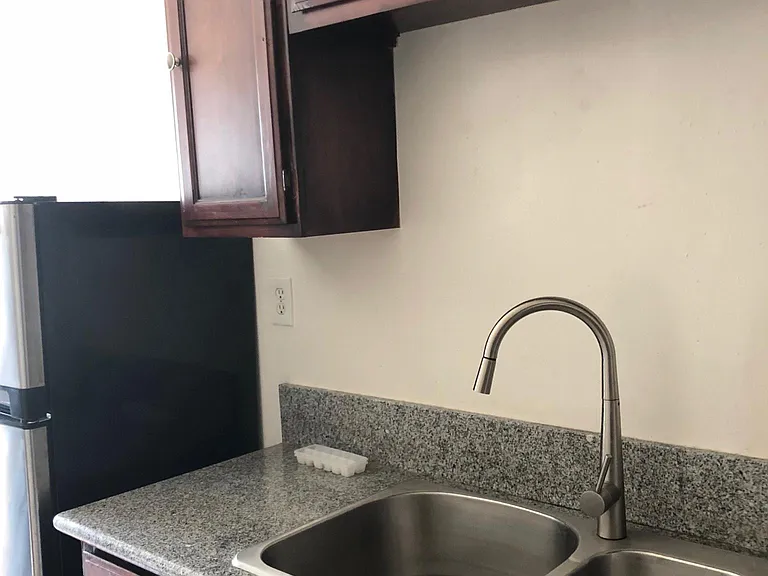 631 Coronado Ter #11 — Photo 2