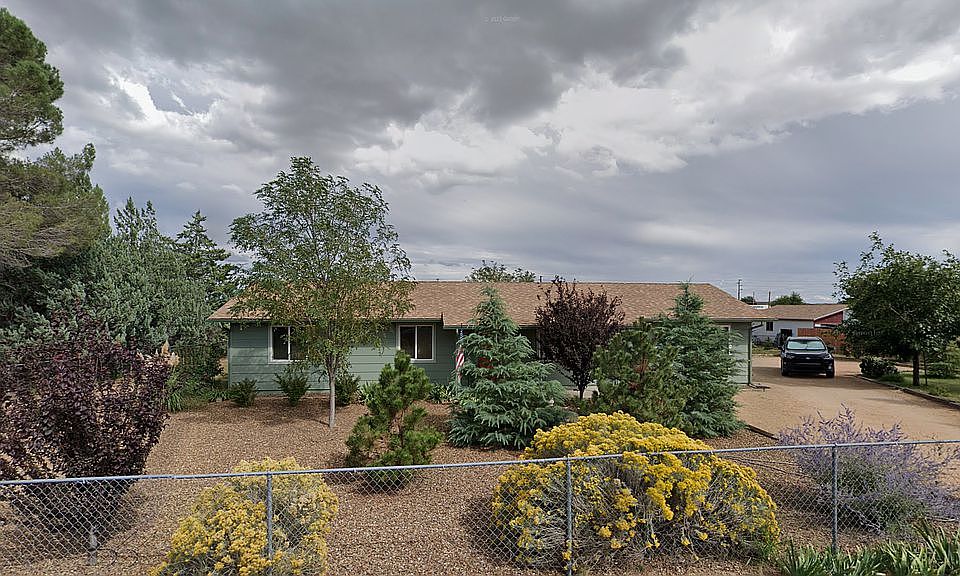1st image of 815 E Damion Loop