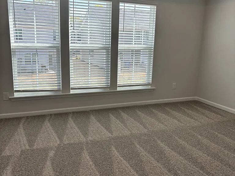 1022 Poets Walk Rd #1 — Photo 12
