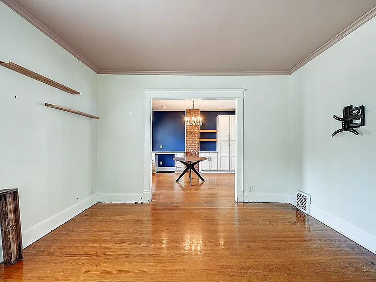 2241 Nowland Ave — Photo 5