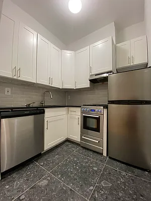 Rented by City Connections Realty | media 11