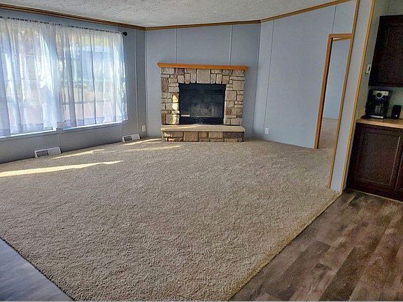 4th image of 10039 Hutchinson Dr
