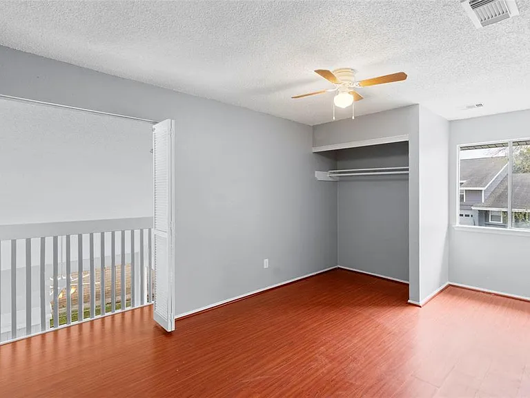 12162 Huntington Venture Dr — Photo 17
