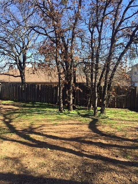 1st image of 2205 Canterbury Ct