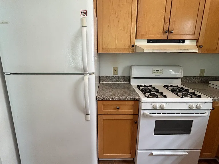 3509 E Clay St #1 — Photo 14