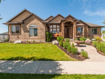 992 W Louise Meadow Dr, South Jordan, UT, 84095