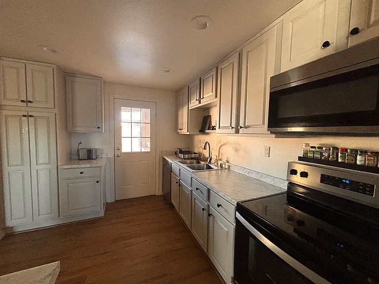 131 Copper St — Photo 5