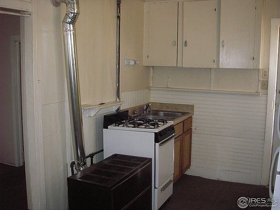 3rd image of 803 E 4TH St
