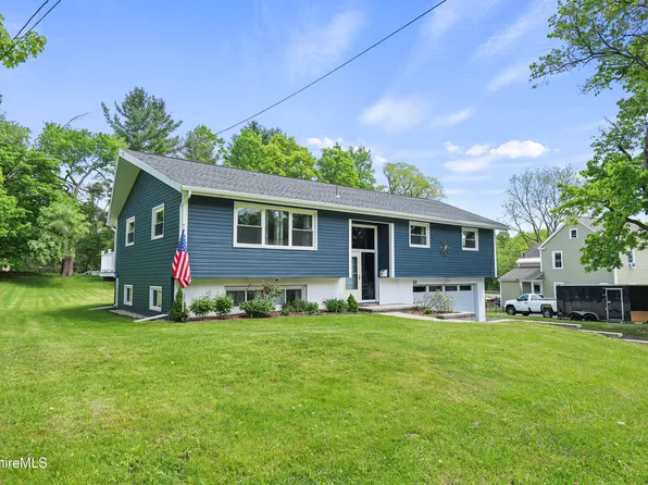 10 Oswald Ave, Pittsfield, MA 01201