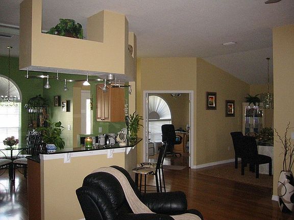 3rd image of 14904 Greeley Dr