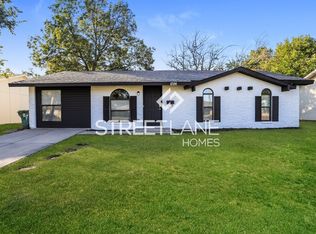 1026 Springwood Dr, Lewisville, TX 75067