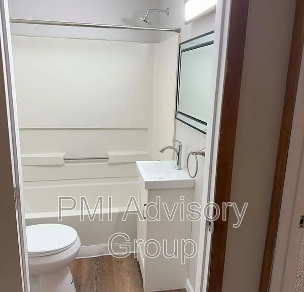 2706 SE Kentucky Ave — Photo 6