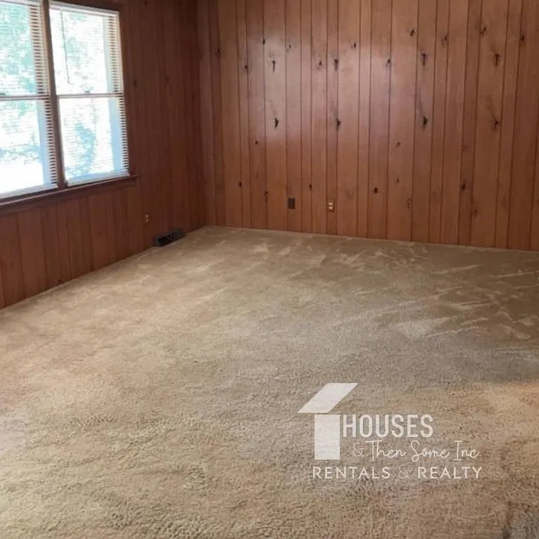 104 Crestview Dr — Photo 4