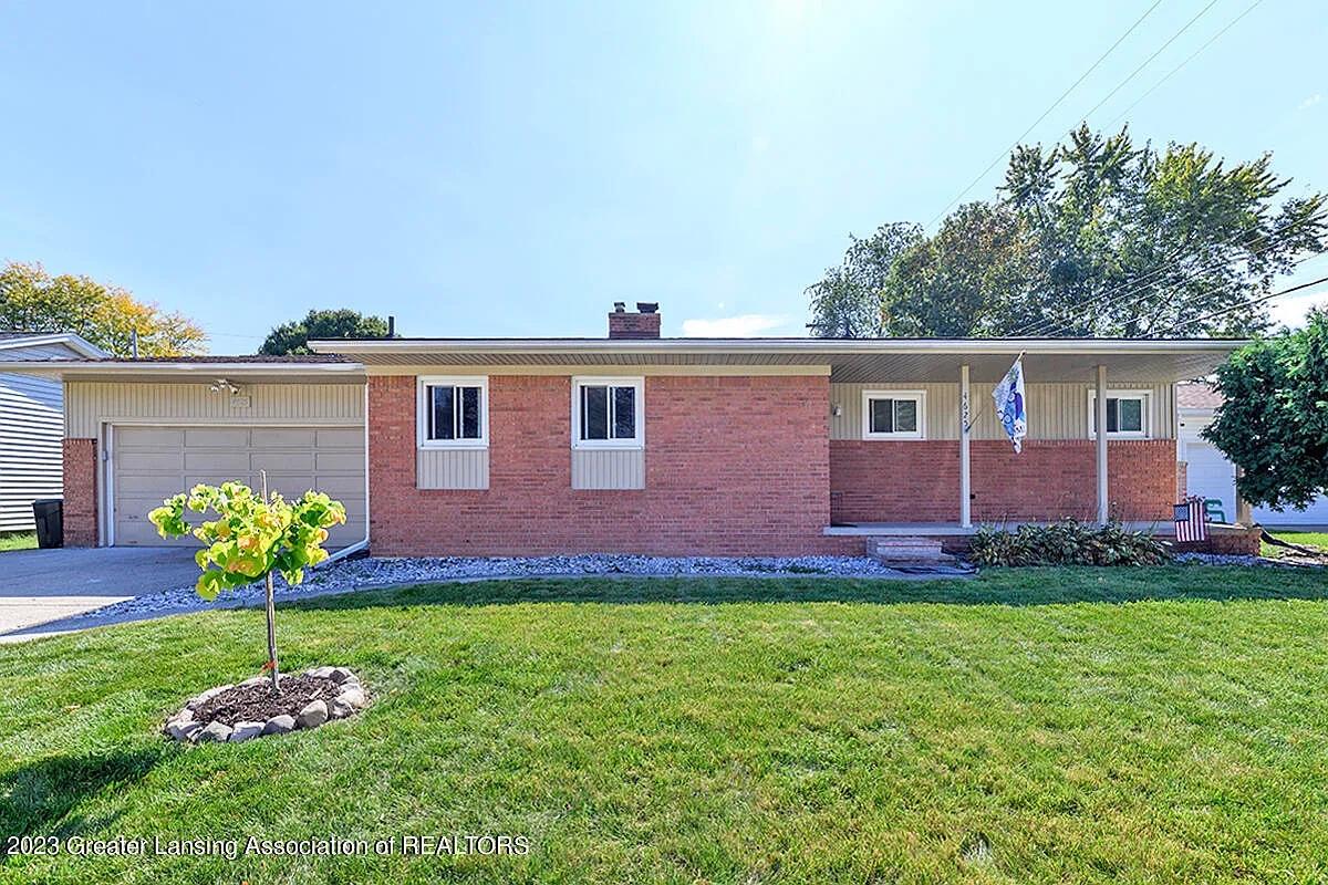 4625 Norwick St photo 1