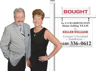 9804 Woodhurst Dr, Strongsville, OH