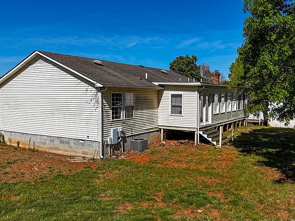 5th image of 655 Hill Top Rd