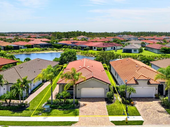 1595 Marton Ct, Naples, FL 34113