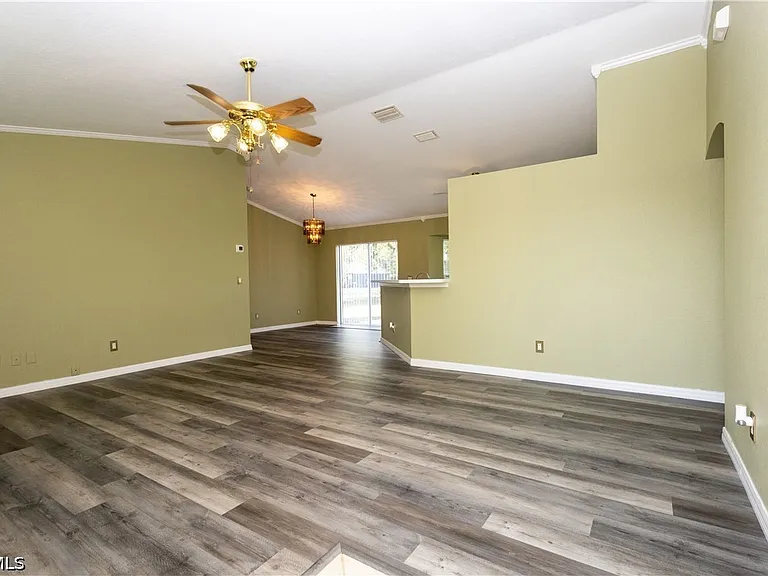 25324 Lychee Ct — Photo 2