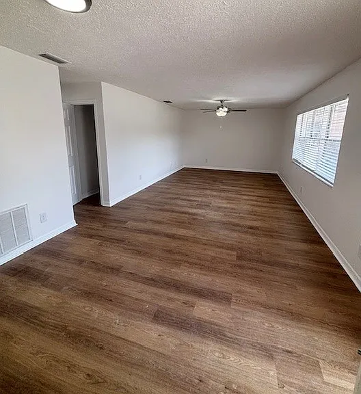 4912 York St #3 — Photo 4