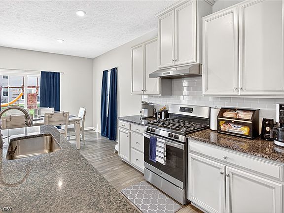 5th image of 36283 Lands End Dr