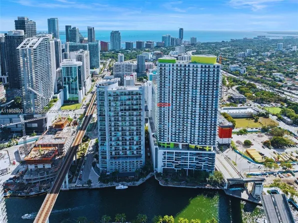 185 SW 7th St APT 2911, Miami, FL 33130
