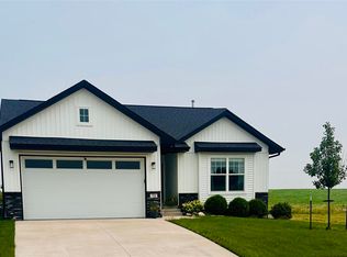 72 Huntington Dr, Iowa City, IA