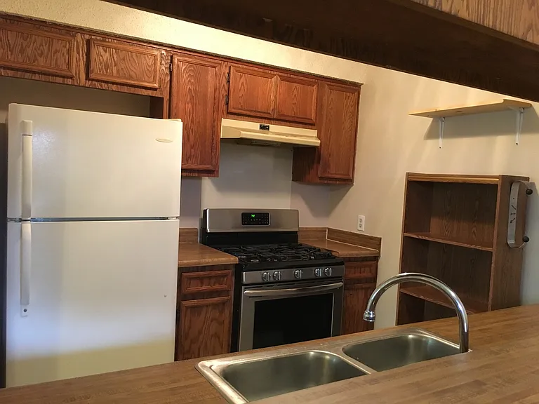 906 Sirocco Drive — Photo 6