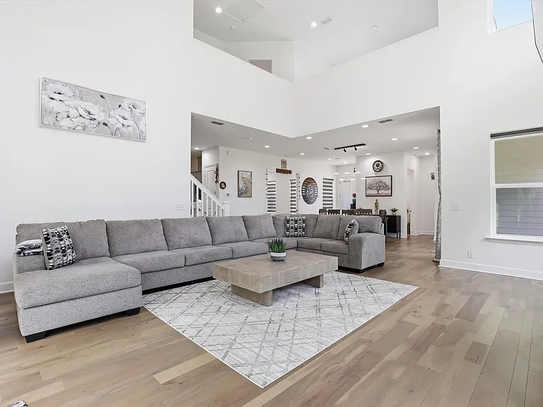 2751 Michel Boulos St — Photo 4