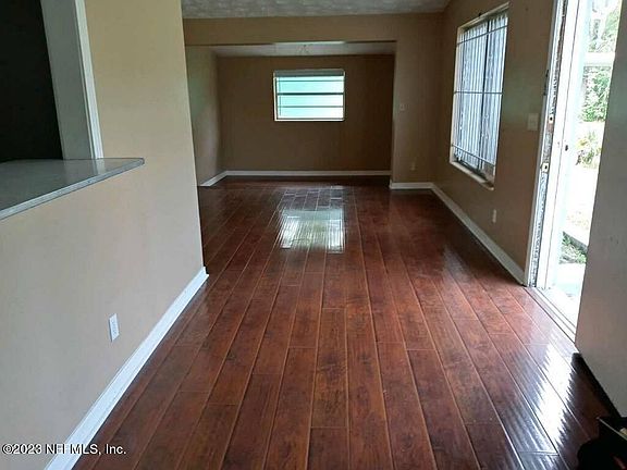 2nd image of 5040 TALLYHO Avenue