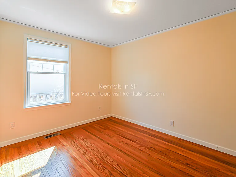 1677 Holly Ave — Photo 16
