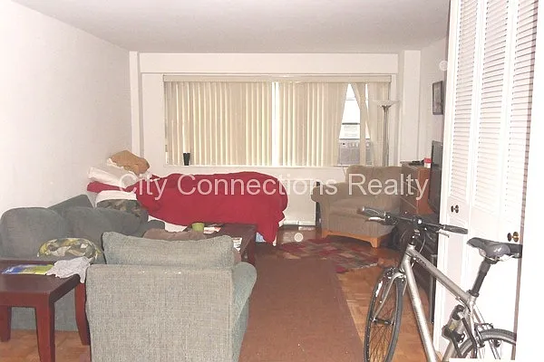 Rented by City Connections Realty | media 15