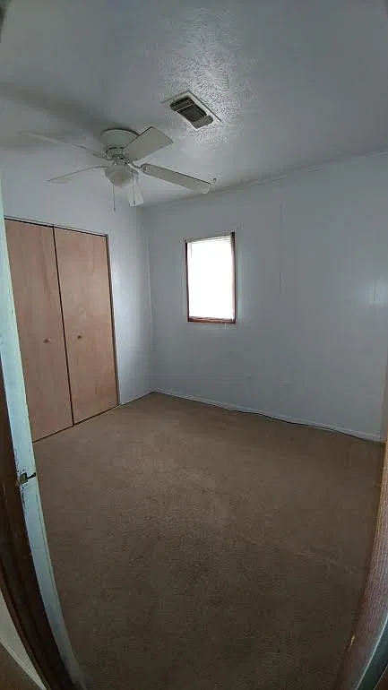 3 bed, 1.5 bath, $1,000 — Photo 1