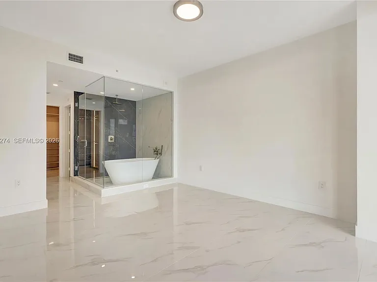 700 NE 24th St #4106 — Photo 13