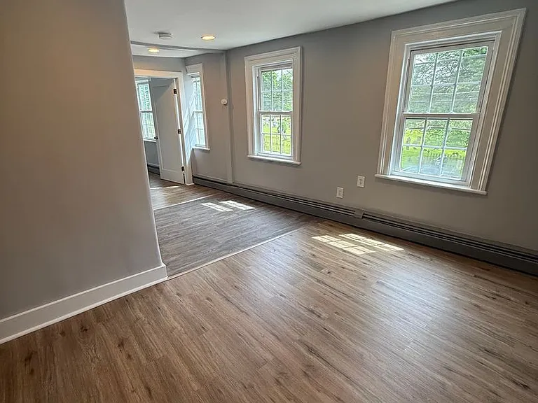 305 Liberty St — Photo 5